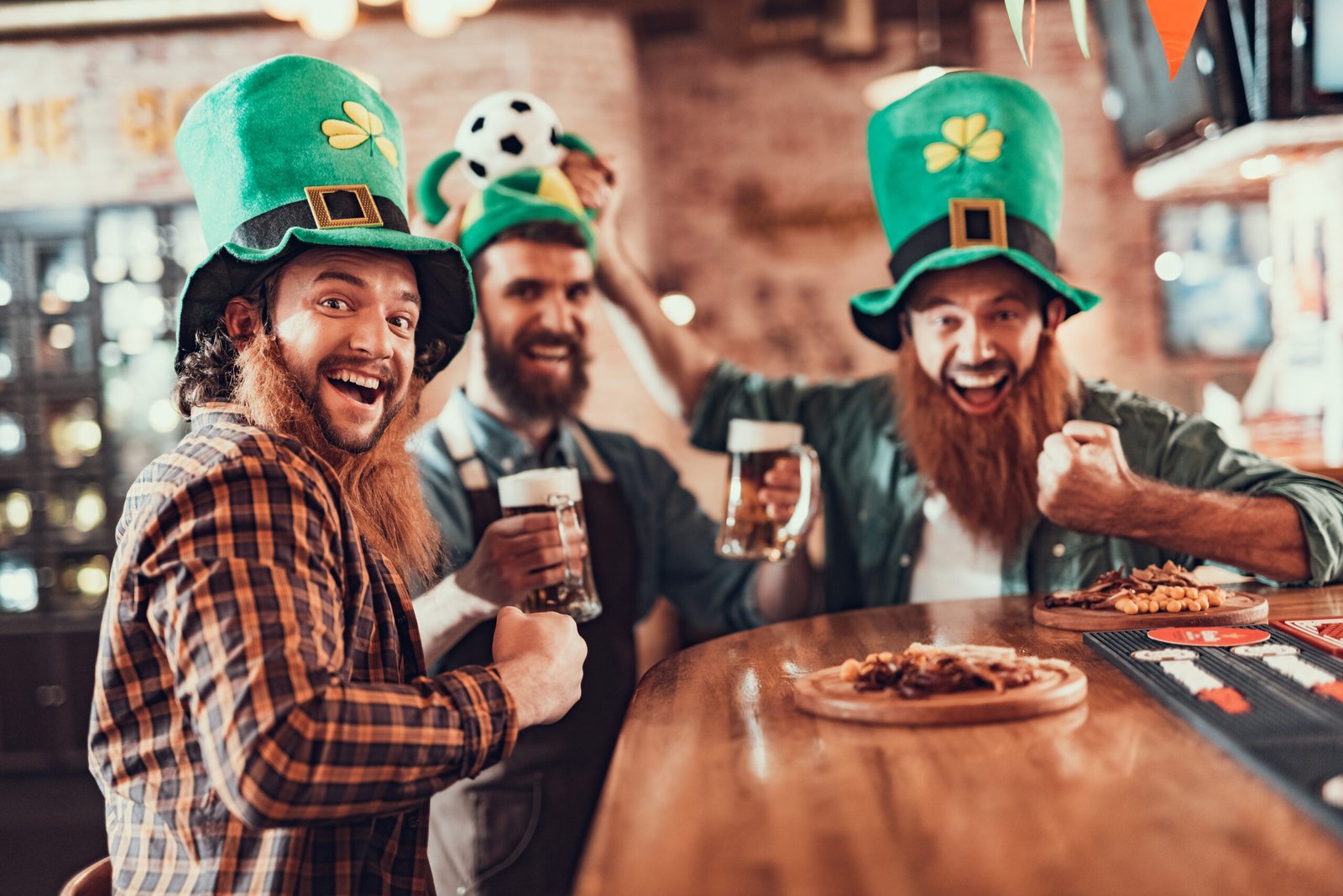 Sé un "pro" de San Patricio 2026. Dónde celebrarlo, qué cerveza beber y anécdotas para vacilar